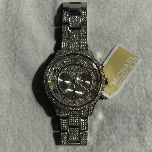 New Michael Kors Slim Runway Silver-Tone Watch (#MK6633)